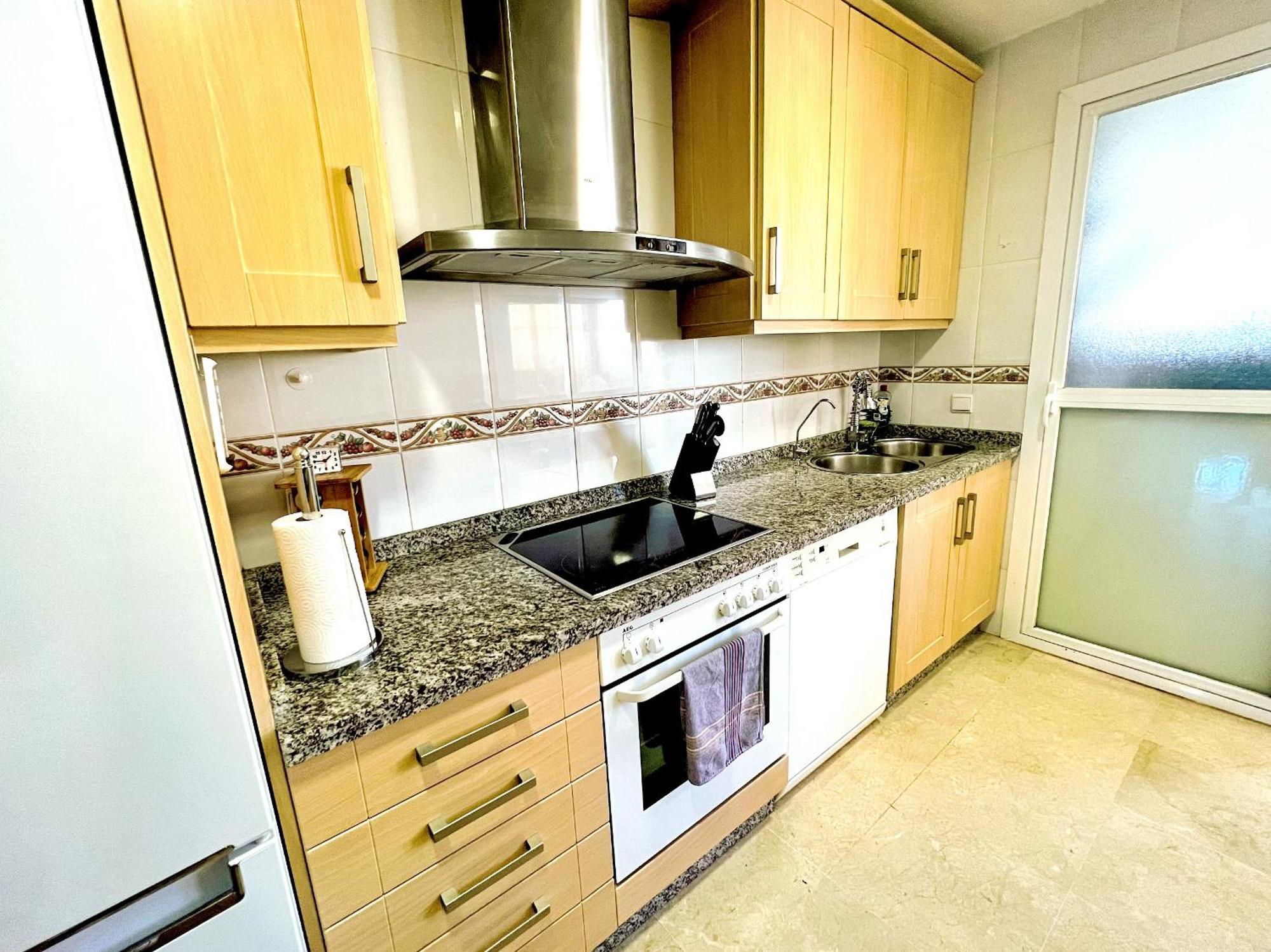 Serene Family Oasis: Poolside Retreat With Convenient Amenities * Benalmadena