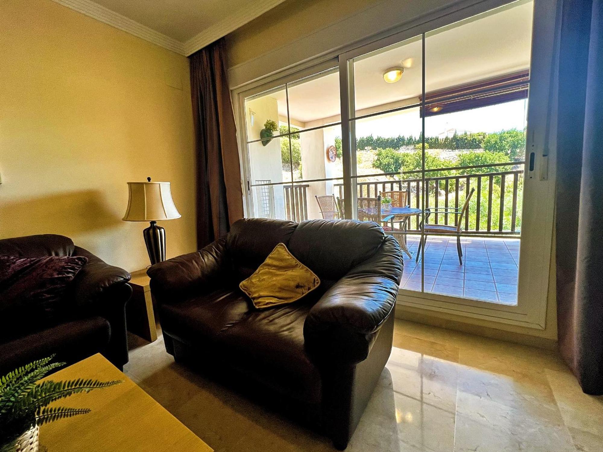 Beautiful With Pools, Playground And Paddle Tennis - Family Friendly And Near Vithas Hospital - Free Parking In Garage Appartement Benalmádena